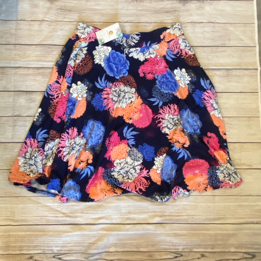 BNWT Amelia James Floral Skirt